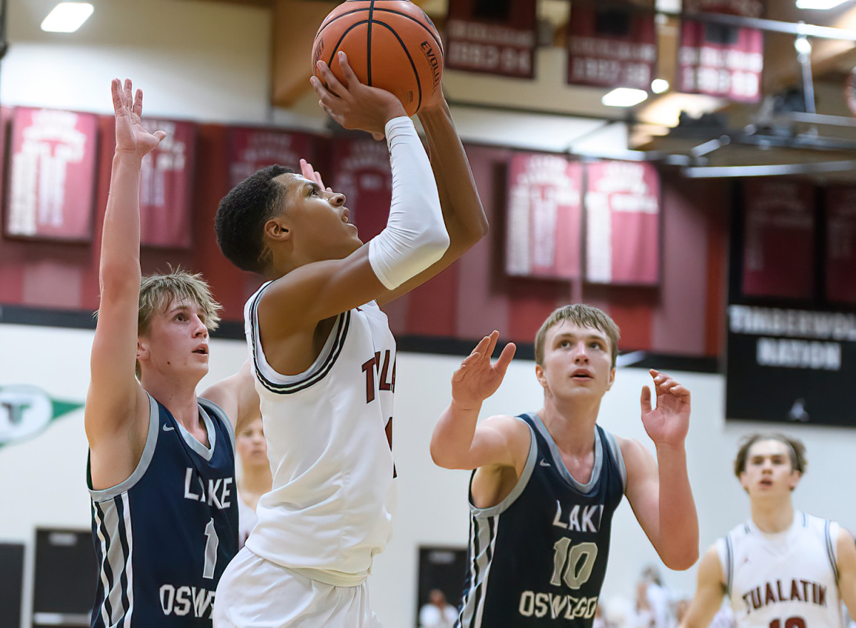 Tualatin Lake Oswego boys basketball Ken Waz 28